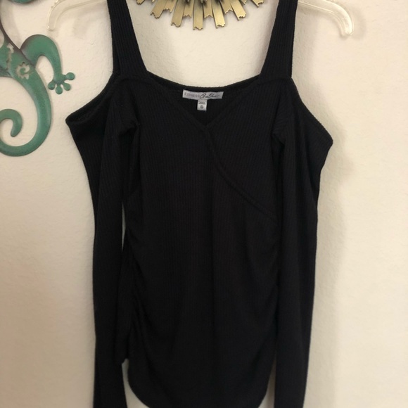 !!!SOLD!!! Express Ribbed Ruched Cold Shoulder Top - Picture 2 of 6